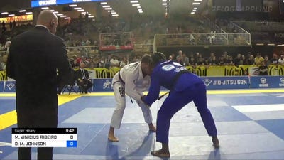 MARCUS VINICIUS RIBEIRO DE SIQUE vs DEVHONTE M. JOHNSON 2022 Pan Jiu Jitsu IBJJF Championship