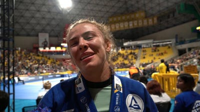 Andressa Cintra Exstatic In 3rd World Title Victory