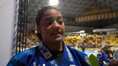 Larissa Dias Wins First World Title At The Pyramid